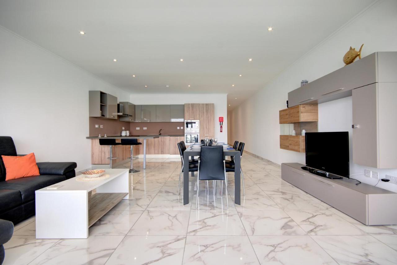 Beachfront Pretty Holiday Home Mellieħa Exterior foto