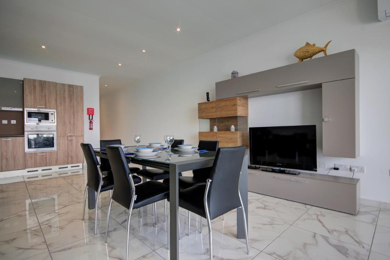 Beachfront Pretty Holiday Home Mellieħa Exterior foto